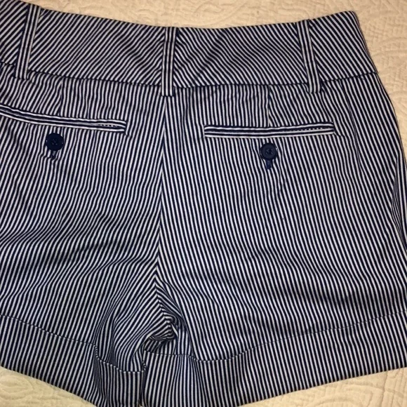 New York & Company shorts - Picture 5 of 13